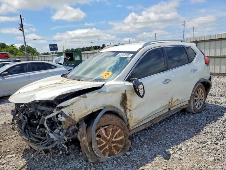 2017 NISSAN ROGUE