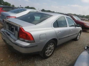 2004 Volvo S60 – YV1RS61T242373543
