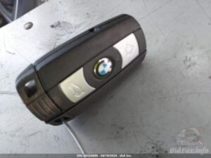 2015 BMW X1 xDrive28i – WBAVM1C51FV317365