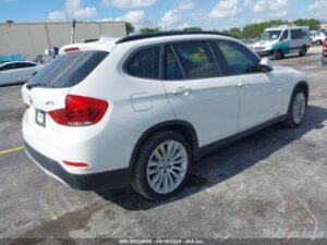 2015 BMW X1 xDrive28i – WBAVM1C51FV317365
