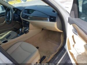 2015 BMW X1 xDrive28i – WBAVM1C51FV317365