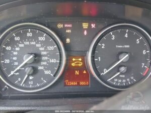 2015 BMW X1 xDrive28i – WBAVM1C51FV317365