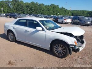 2013 CHRYSLER 300 – 2C3CCAAG6DH589339
