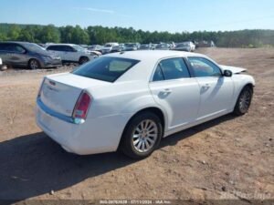 2013 CHRYSLER 300 – 2C3CCAAG6DH589339