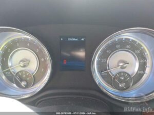 2013 CHRYSLER 300 – 2C3CCAAG6DH589339